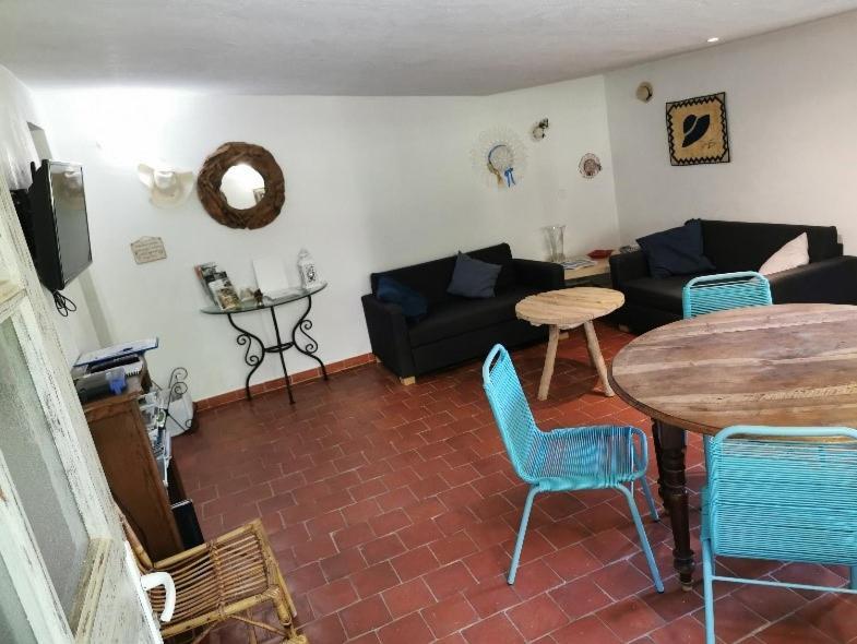 Apartment La Bastide Du Capelier - Pour 4 Personnes Avec Baignoire Balneotherapie *
